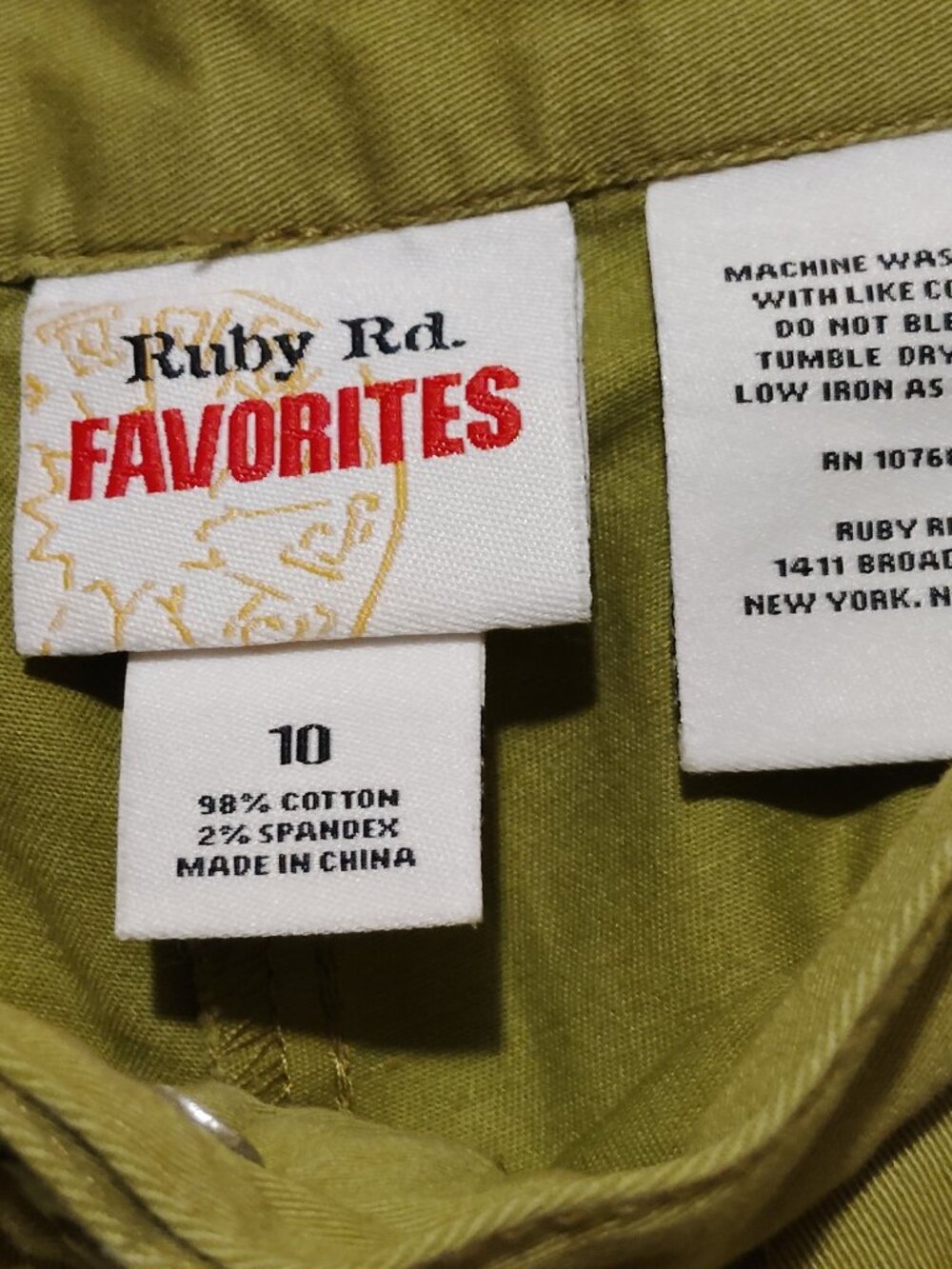 Ruby Rd favorites womens size 10 Olive Green Stretch 98% Cotton Pants Button hem - Picture 5 of 5
